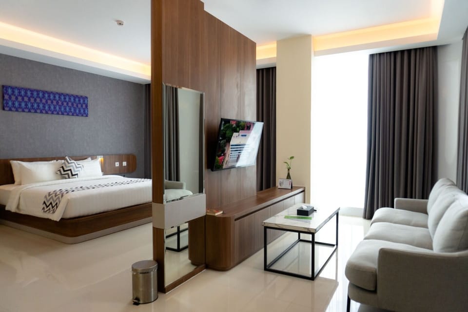 Junior Double Room | Desk, iron/ironing board (on request), WiFi (free)