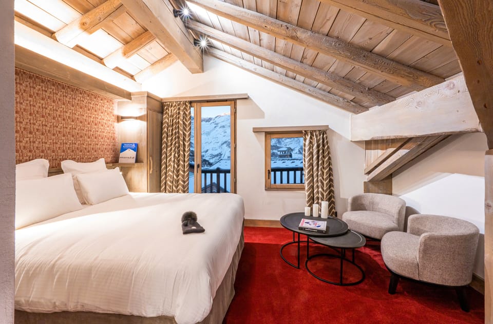Superior Room, Balcony, Mountain View | Blackout drapes, free WiFi, bed sheets