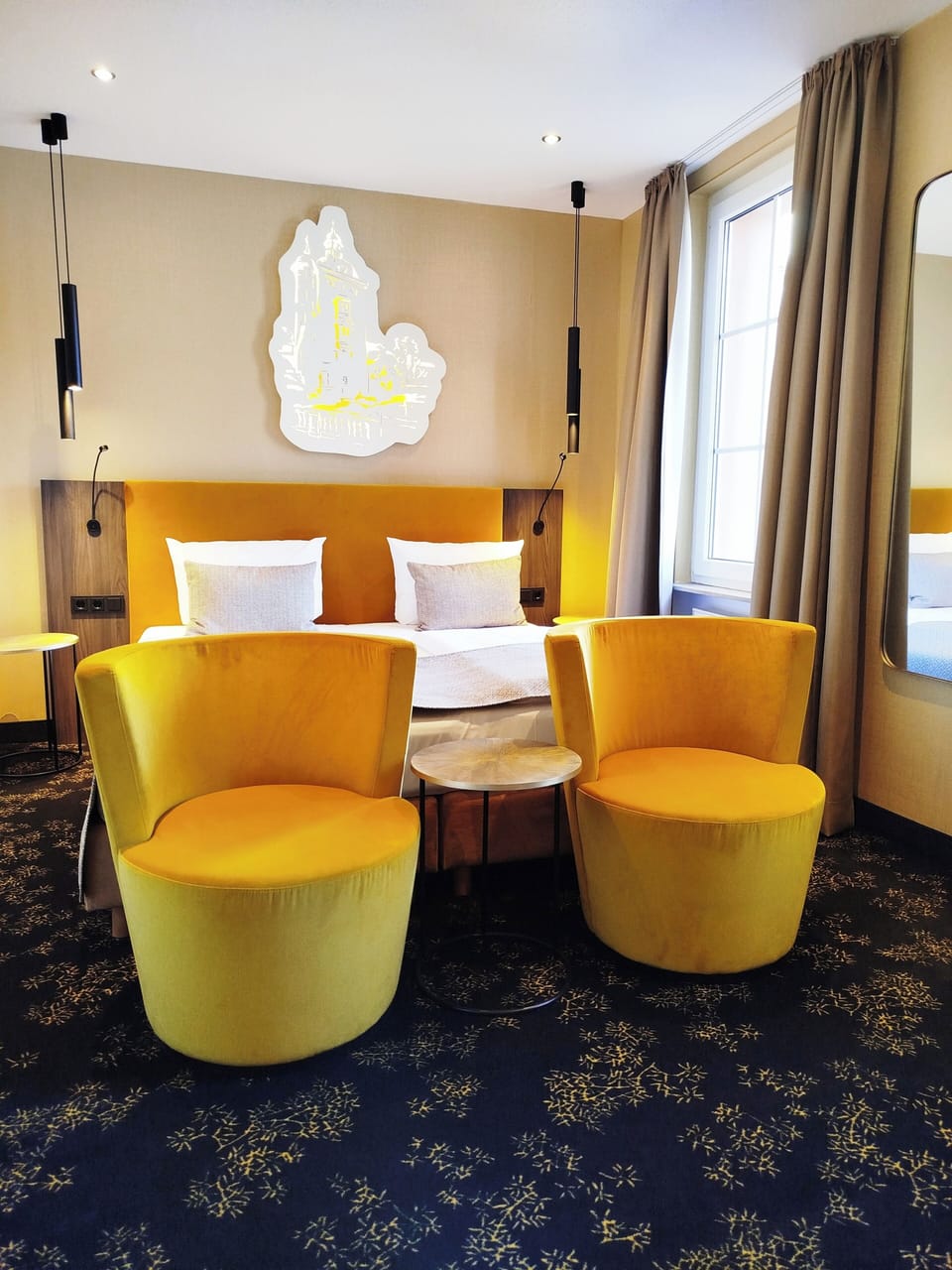 Small Double Room | Hypo-allergenic bedding, pillowtop beds, minibar, in-room safe