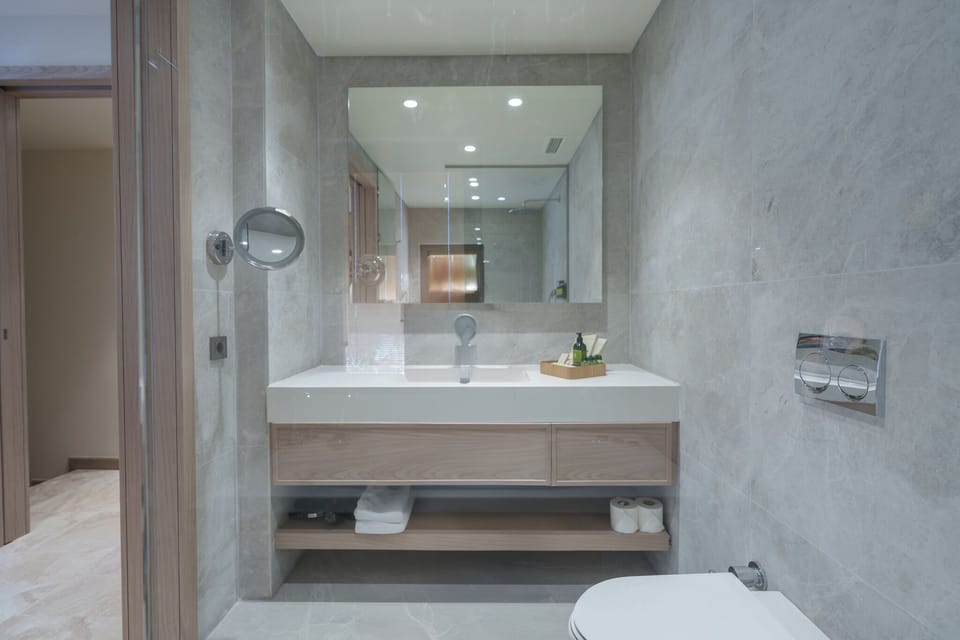 Executive Villa, Sea View | 1 bedroom, minibar, in-room safe, desk
