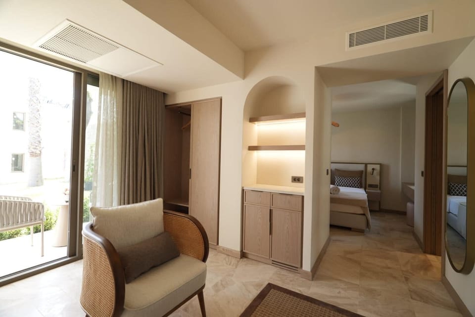 1 bedroom, minibar, in-room safe, desk