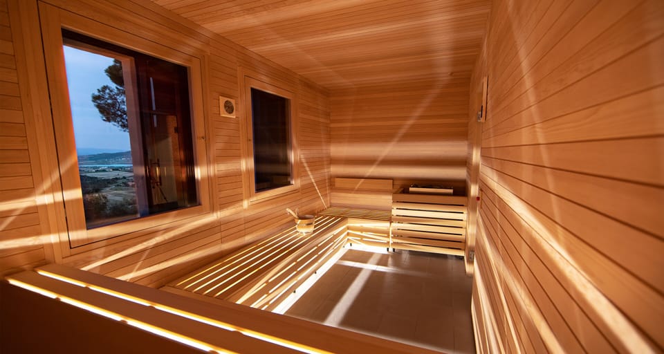 Couples treatment rooms, sauna, hot tub, steam room, Turkish bath