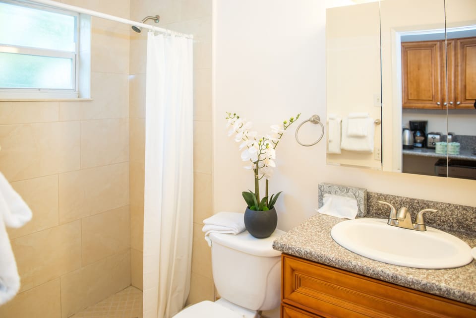 Shore Haven Resort Inn Hotel in Lauderdale-by-the-Sea