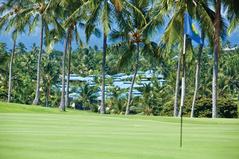 Holua Resort Hotel in South Kona