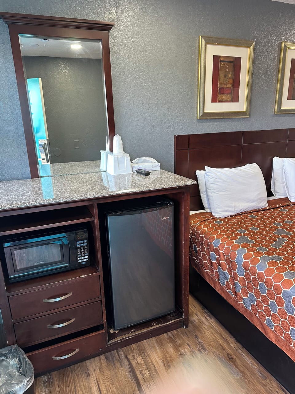 Basic Suite, 2 Bedrooms | Living area | 32-inch flat-screen TV with satellite channels, TV