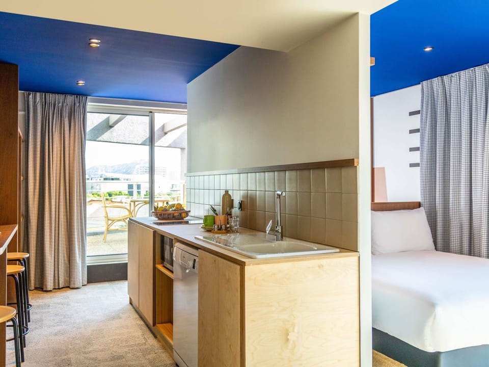 Junior Suite, 1 Double Bed, Terrace | In-room safe, individually decorated, individually furnished, desk