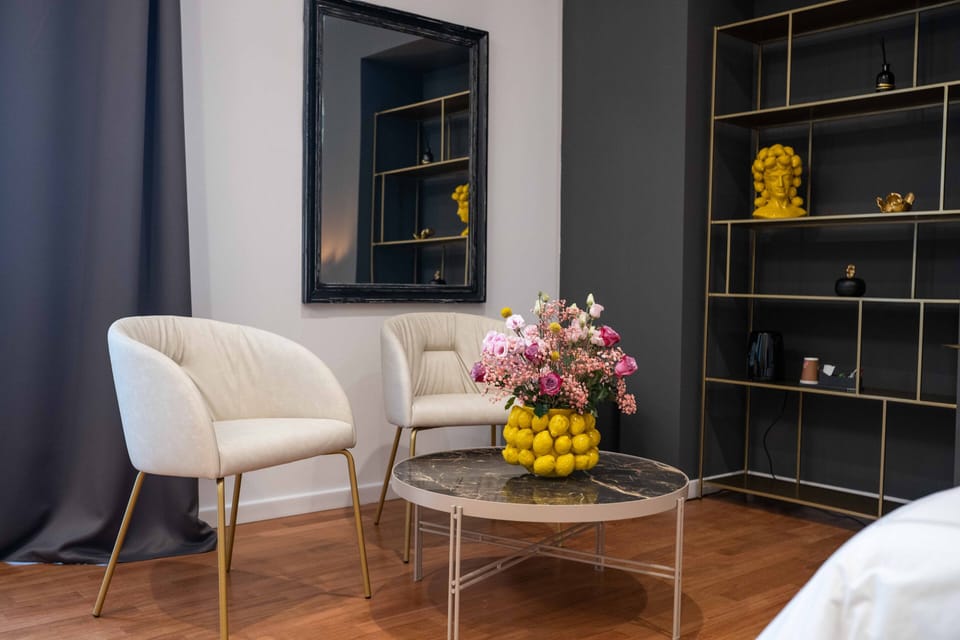 Luxury Room, Sea View | Living area | Smart TV