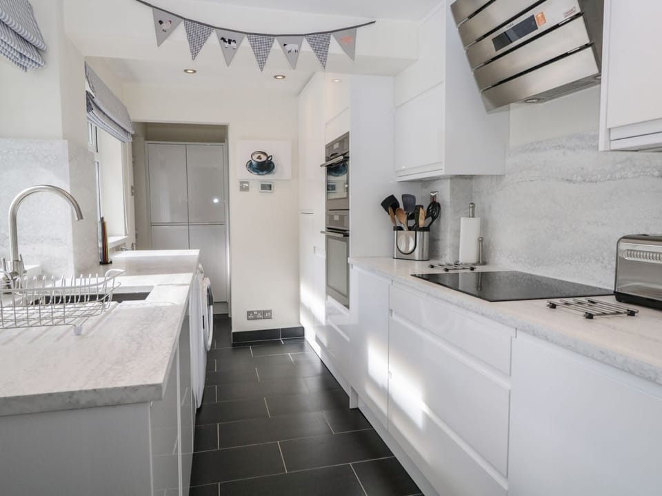Fridge, dishwasher, electric kettle, toaster