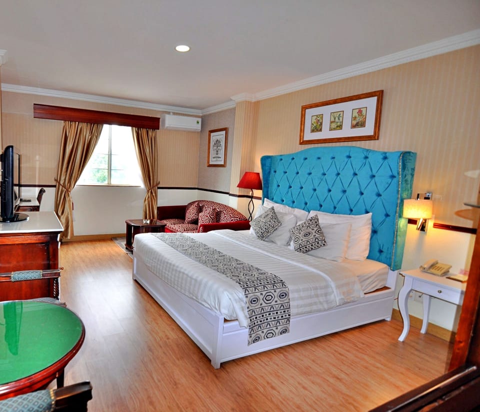 Egyptian cotton sheets, premium bedding, memory foam beds, minibar