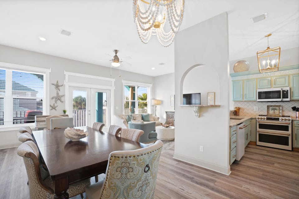 House | In-room dining