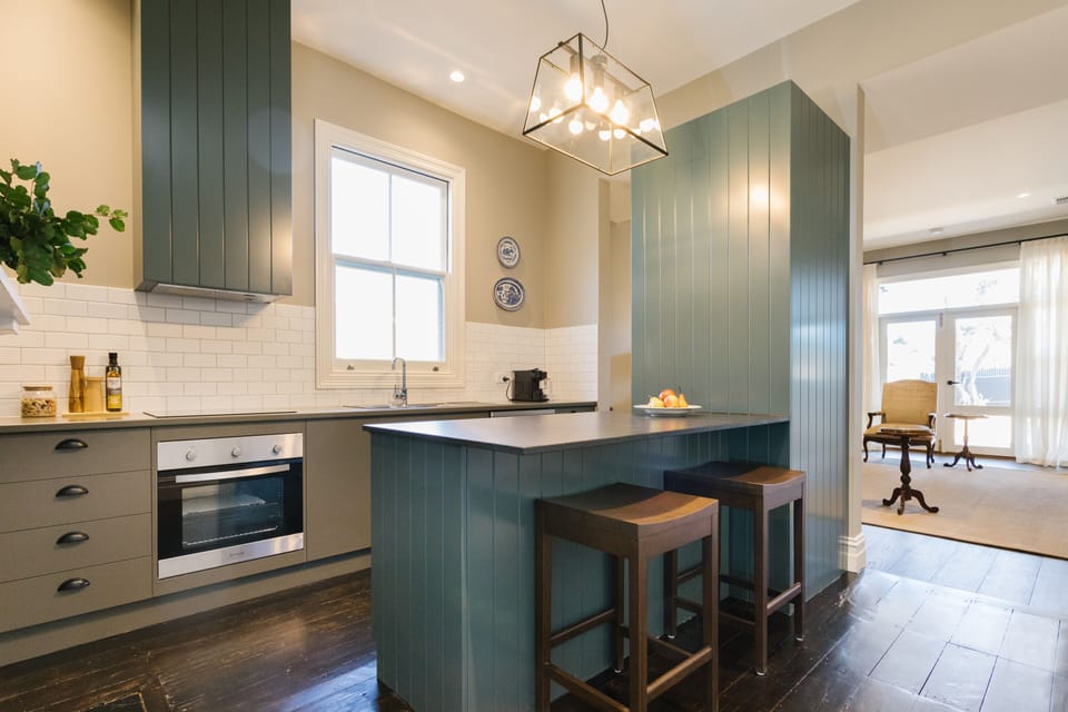 Coachman's Cottage | Private kitchen | Espresso maker, coffee/tea maker, electric kettle, dining tables