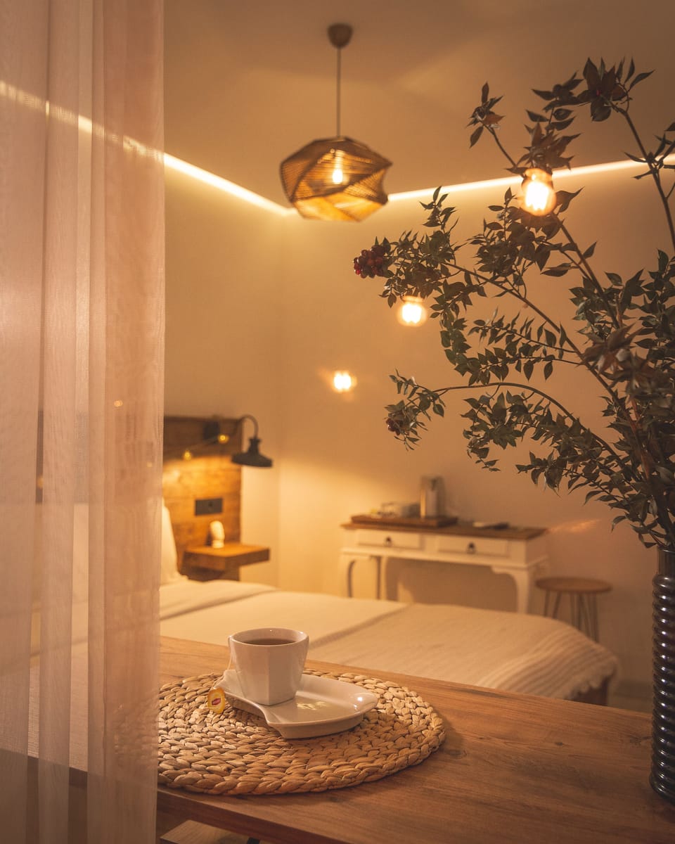 Romantic Room, 1 Double Bed, Smoking, Garden View | Premium bedding, Select Comfort beds, minibar, desk