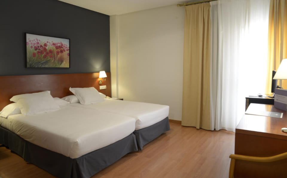 Down comforters, minibar, in-room safe, desk