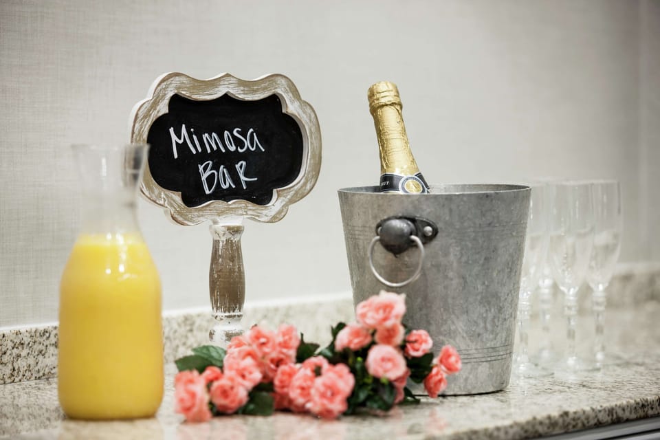 Breakfast and dinner served