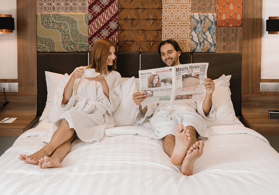 Deluxe Room, 1 King Bed, Bathtub, City View (Bathtub) | In-room safe, individually decorated, individually furnished, desk