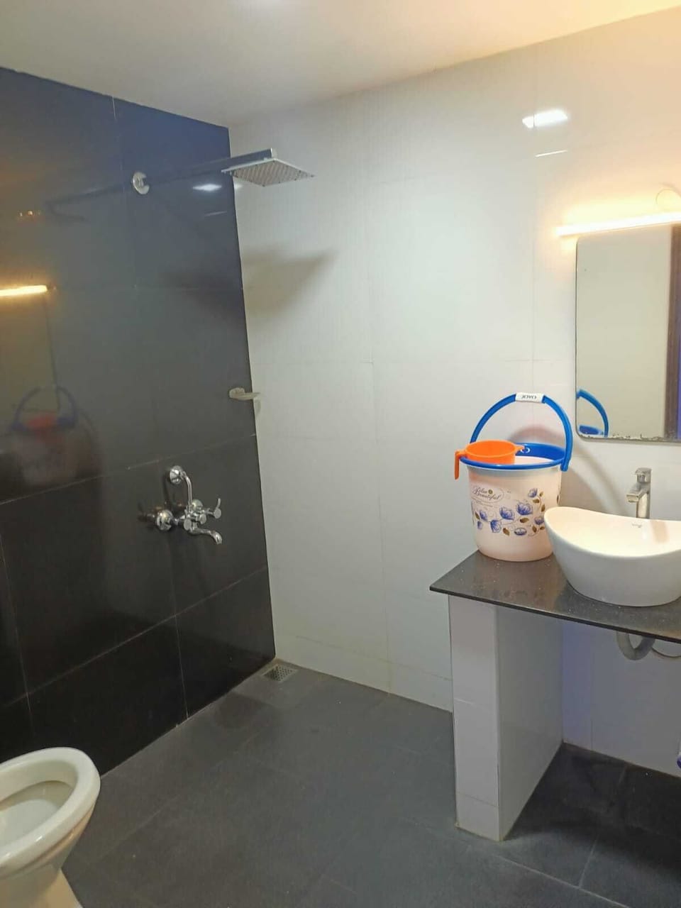 Deluxe Room | Bathroom