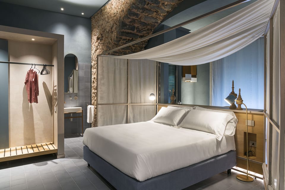 Deluxe Studio Suite, 1 King Bed | Egyptian cotton sheets, premium bedding, down comforters