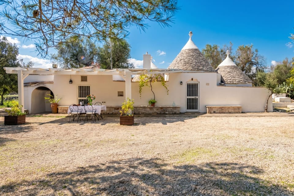 Family Villa, Multiple Bedrooms (Trullo Di Nonna Cecca) | Outdoor dining