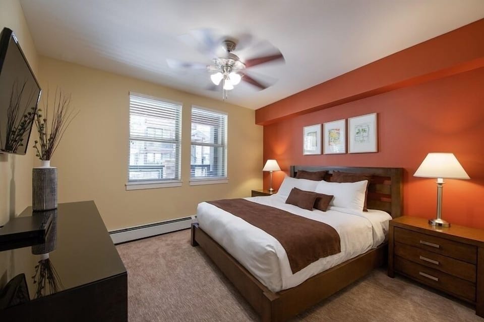 Condo, 1 Bedroom | 1 bedroom, iron/ironing board, WiFi (free)