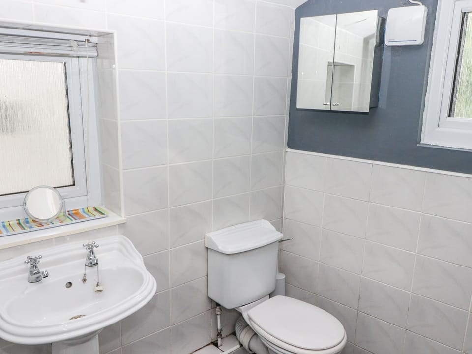 Gwylan Apartment Cottage in Tenby