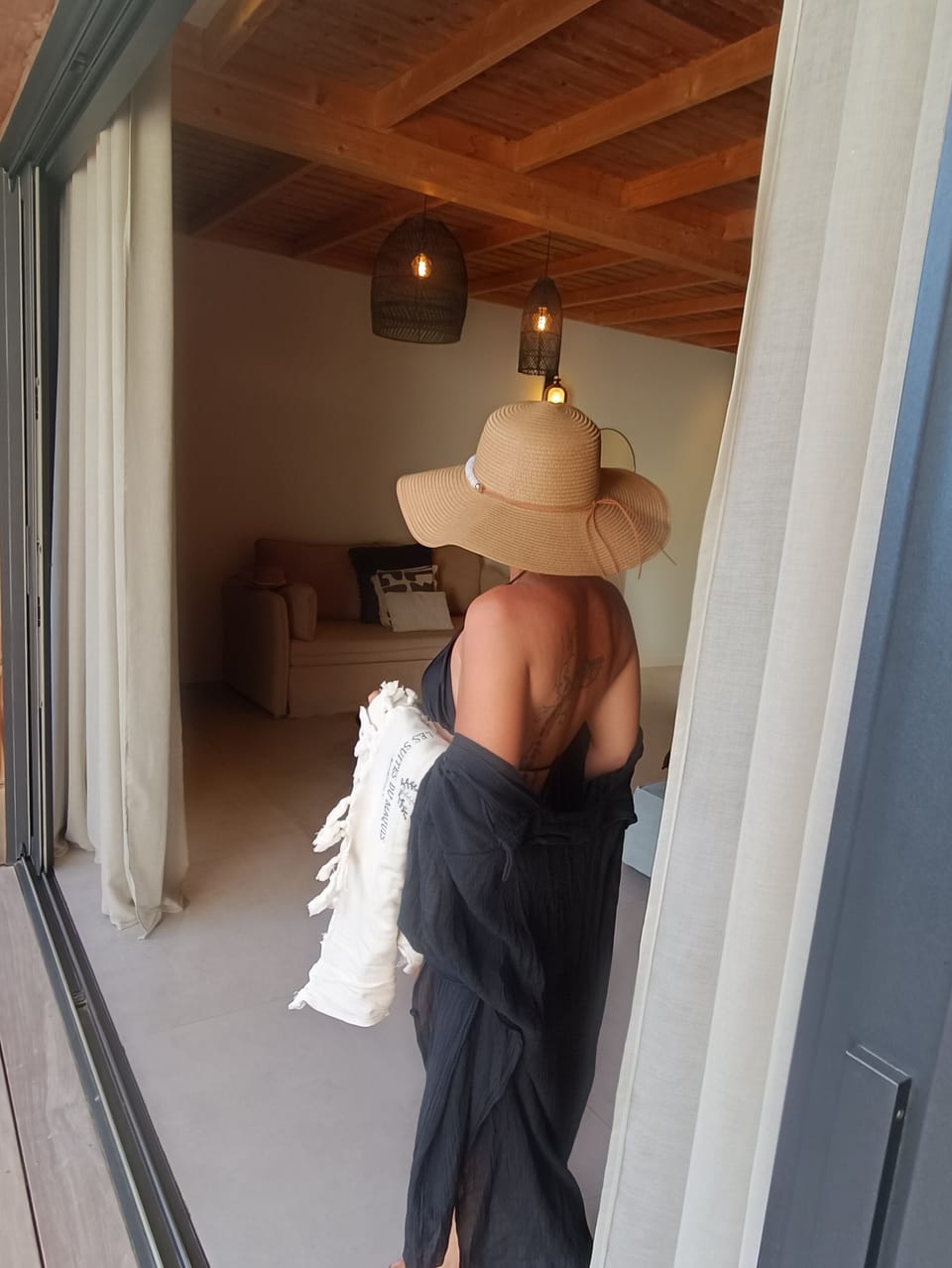 Deluxe Suite, Hot Tub | Premium bedding, minibar, individually decorated, individually furnished