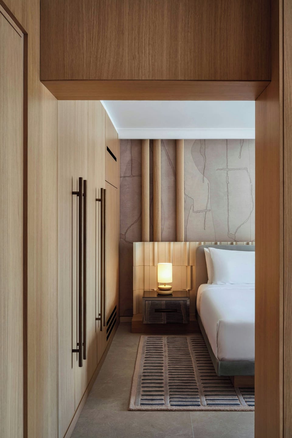 Deluxe Suite, 1 King Bed, Balcony | Premium bedding, minibar, in-room safe, blackout drapes