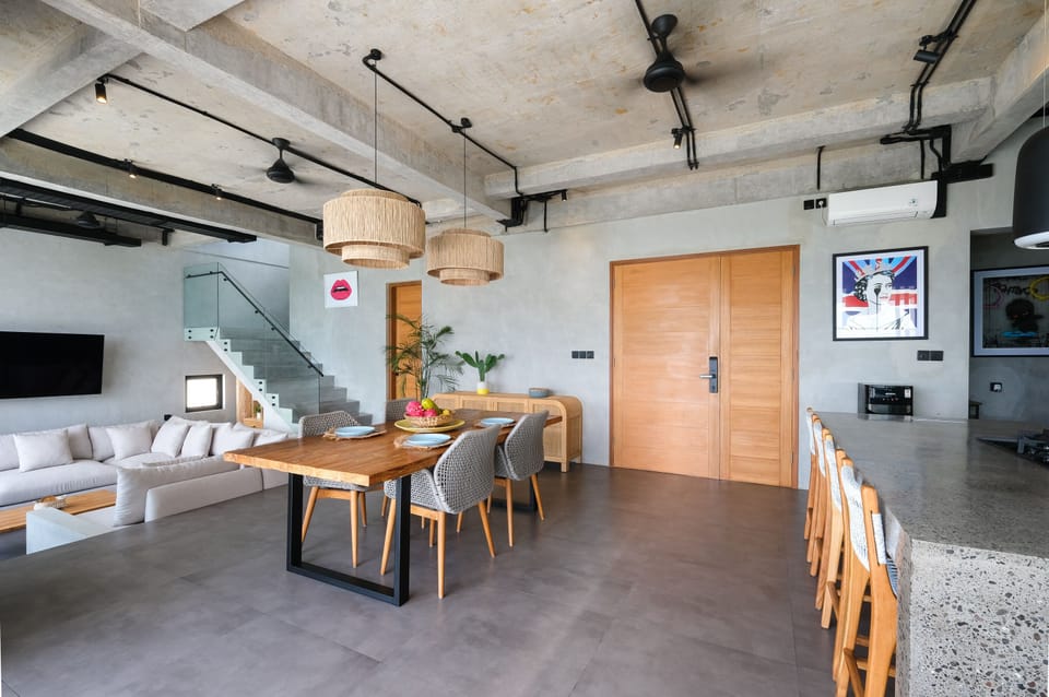 Villa, 2 Bedrooms | Dining room