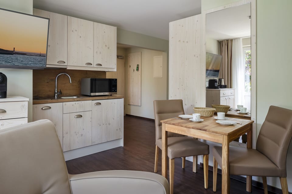Superior Condo, 1 Bedroom | Private kitchen | Fridge, stovetop, coffee/tea maker, electric kettle