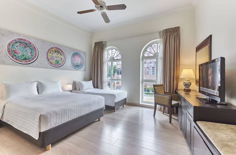 Family Room | Premium bedding, in-room safe, desk, laptop workspace