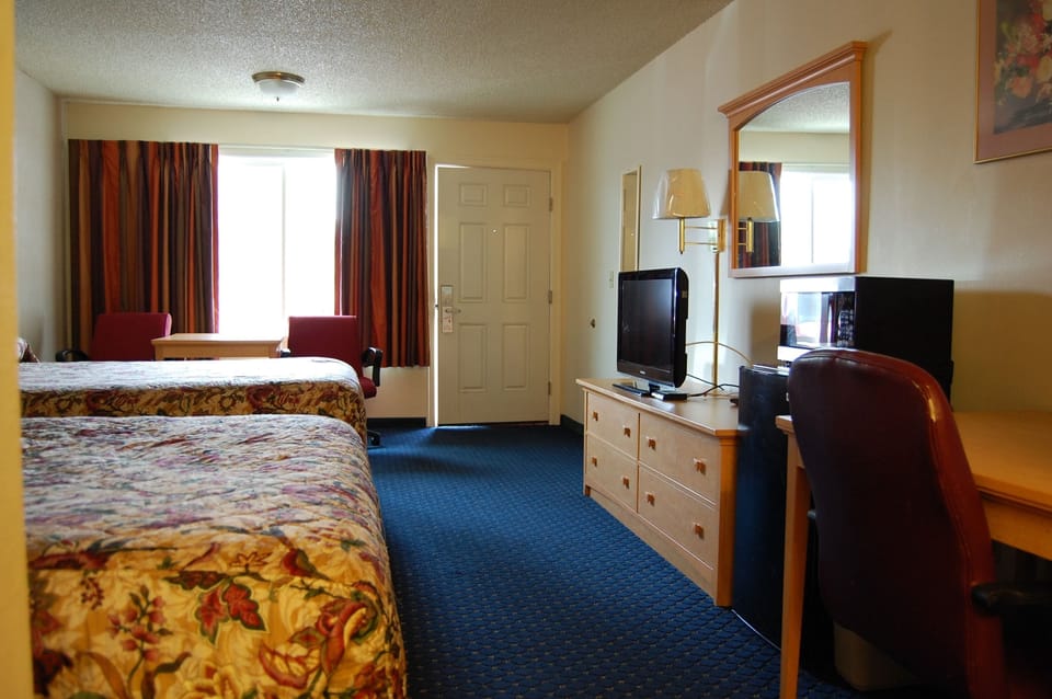 Premium bedding, individually decorated, individually furnished, WiFi