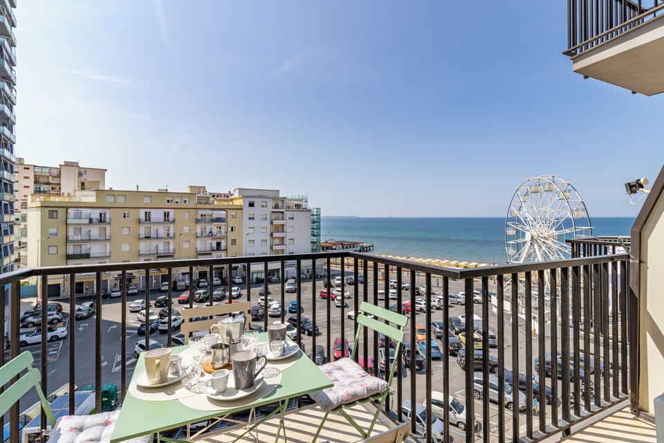 Family Apartment, Multiple Bedrooms (Bedo House Beach Front) | Outdoor dining