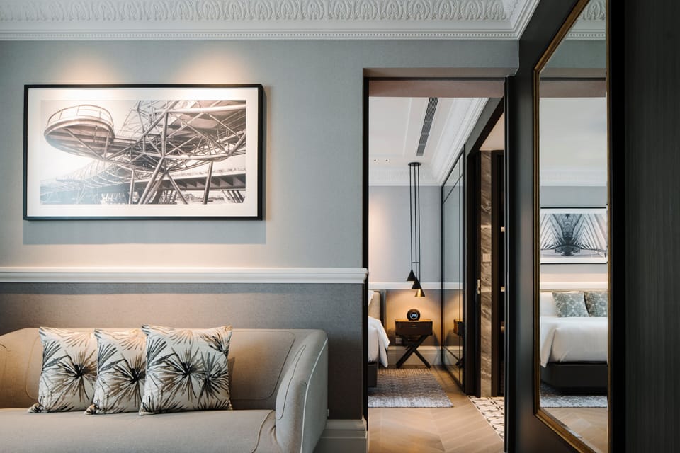 Park Suite 1 King | In-room safe, desk, blackout drapes, soundproofing