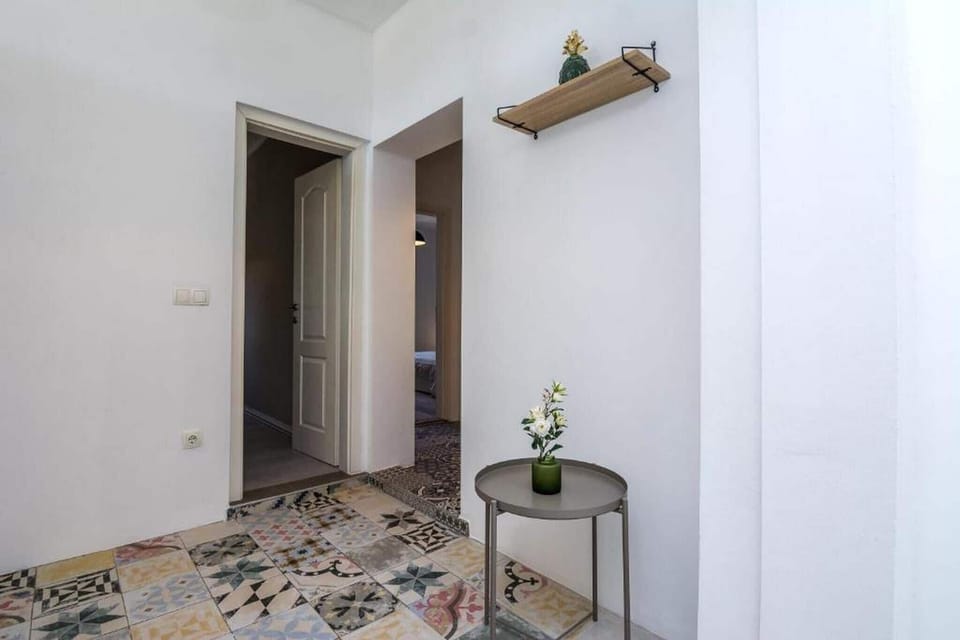 Villa | Hallway