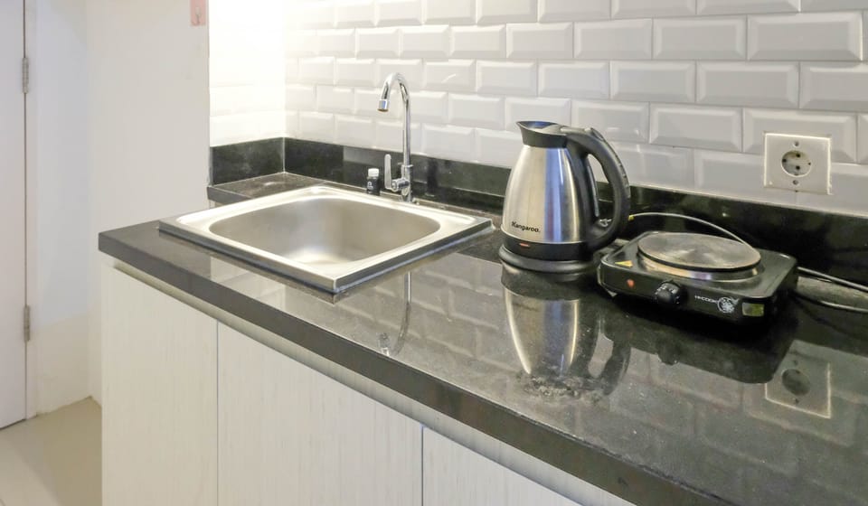 Studio | Private kitchen | Fridge, stovetop, cookware/dishes/utensils, dining tables