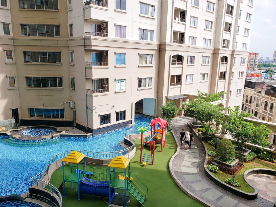 Children's play area - outdoor