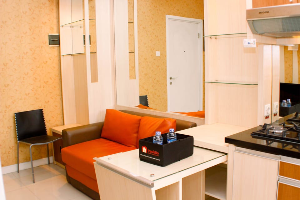 Apartment, 2 Bedrooms | Living area | TV