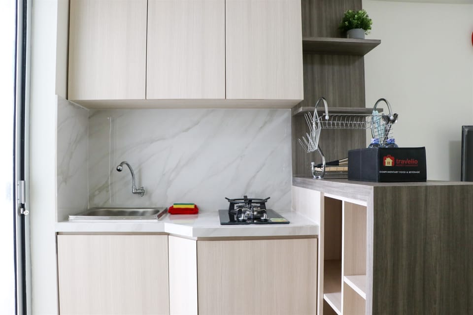 Apartment, 2 Bedrooms | Private kitchen | Fridge, stovetop, cookware/dishes/utensils, dining tables