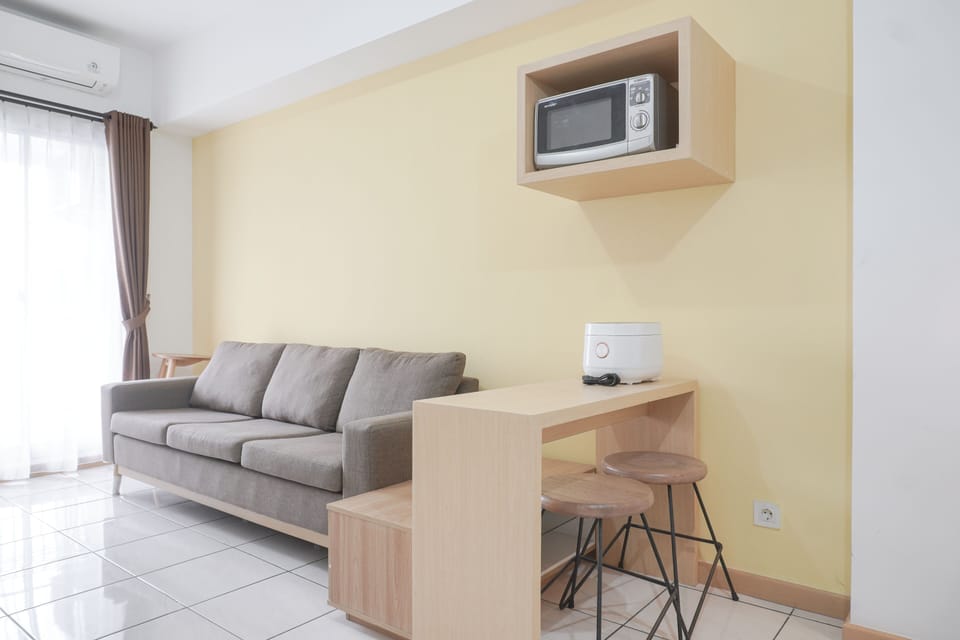 Apartment, 2 Bedrooms | Living area | TV
