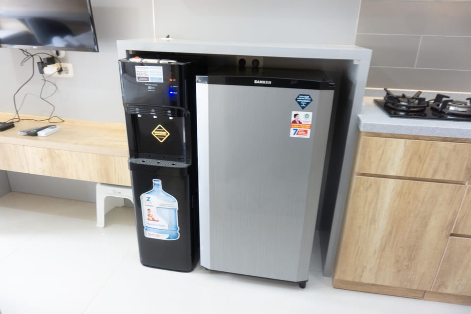 Standard Studio | Private kitchen | Fridge, stovetop, rice cooker, cookware/dishes/utensils