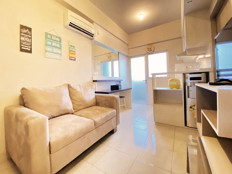Apartment, 1 Bedroom | Living area | TV
