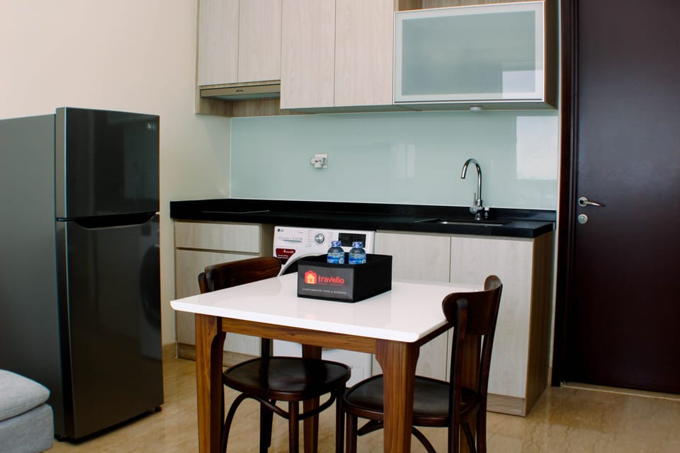 Apartment, 2 Bedrooms | In-room dining