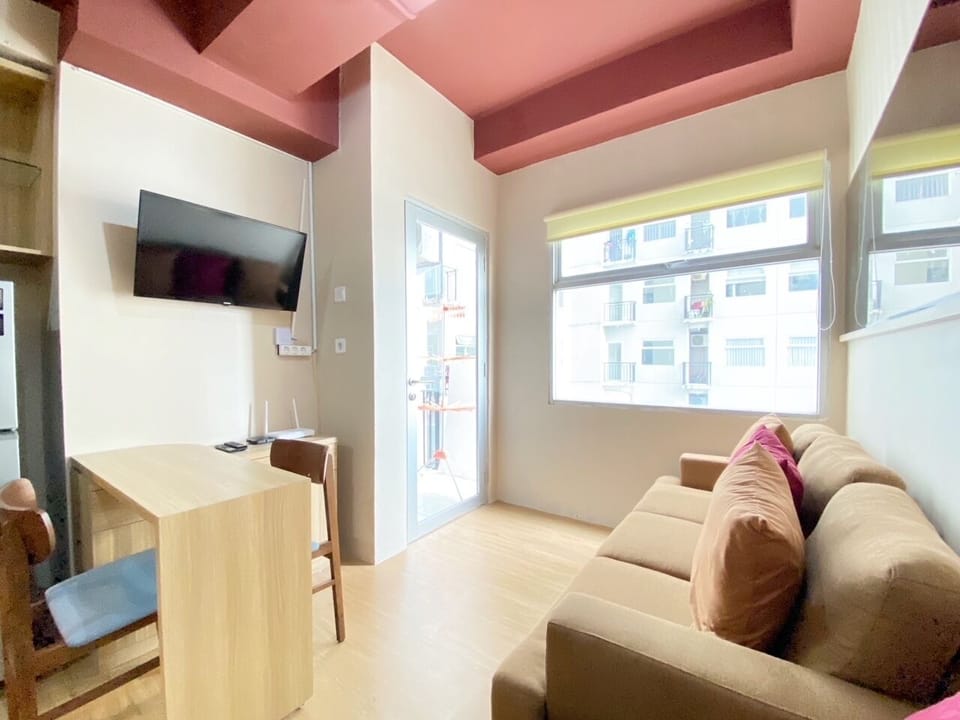 Apartment, 2 Bedrooms | Living area | TV