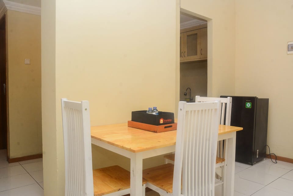 Apartment, 2 Bedrooms | In-room dining