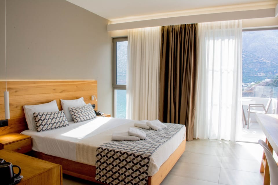 In-room safe, blackout drapes, free WiFi, bed sheets