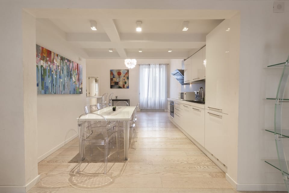 Luxury Apartment | Private kitchen | Full-size fridge, microwave, oven, dishwasher