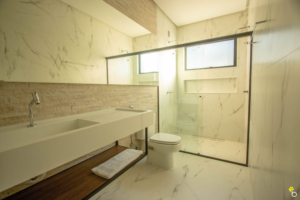 Deluxe Triple Room | Laptop workspace, free WiFi, bed sheets