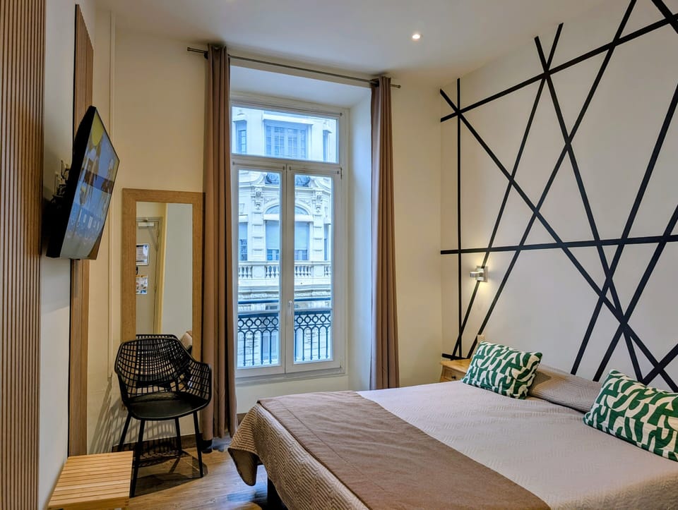 Superior Double or Twin Room | Select Comfort beds, in-room safe, desk, soundproofing