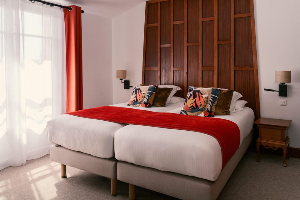 Deluxe Twin Room, Garden View | Egyptian cotton sheets, memory foam beds, minibar, in-room safe