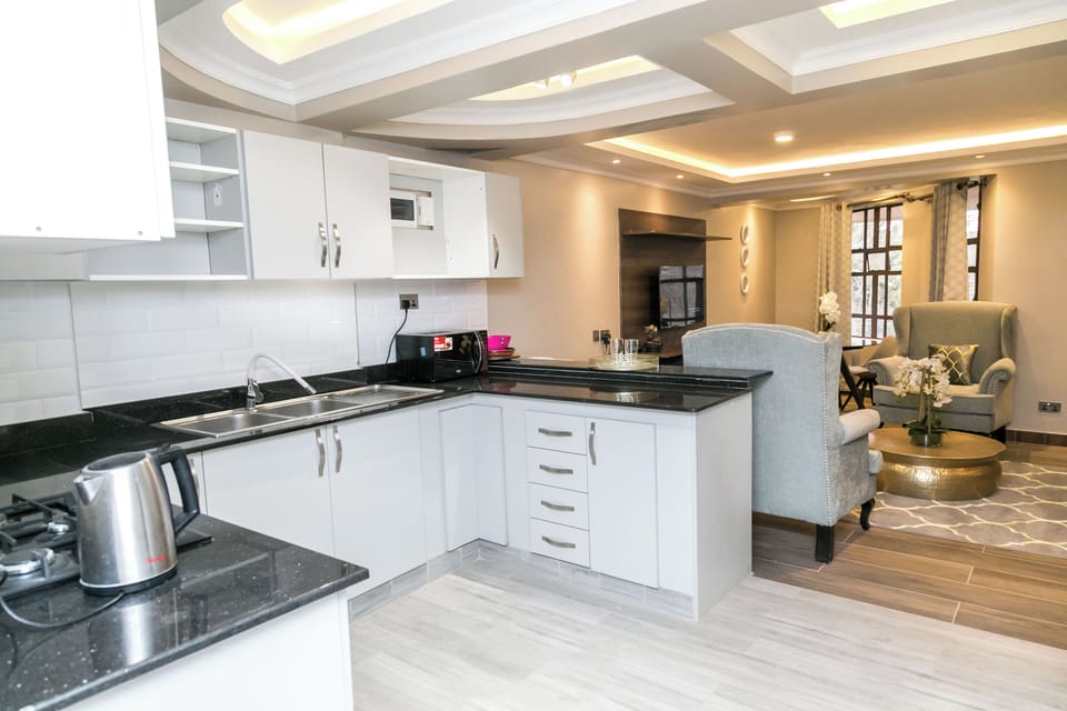 Superior Studio Suite | Pillowtop beds, laptop workspace, blackout drapes, soundproofing