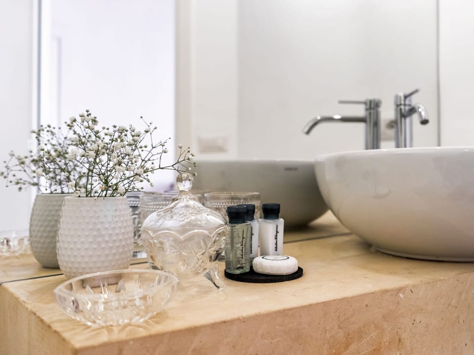 Deluxe Double Room | Bathroom